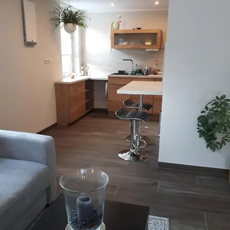 アパート Rotbuche